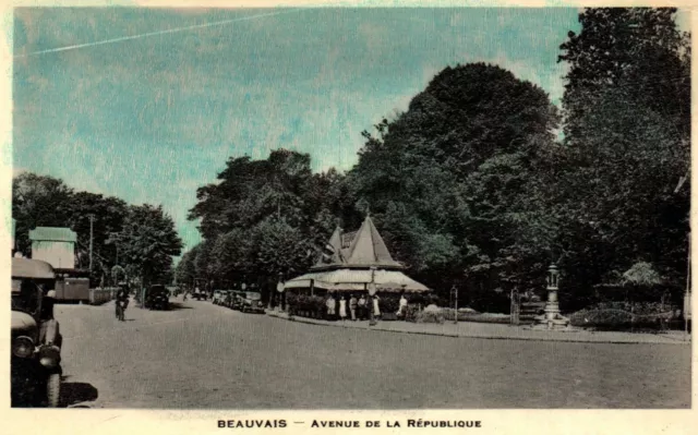 CPA 60 - BEAUVAIS (Oise) - Avenue de la République