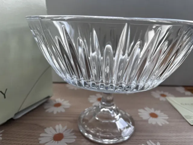 Galway Irish Crystal Bowl 8.5” Footed Christmas Triffle In Box