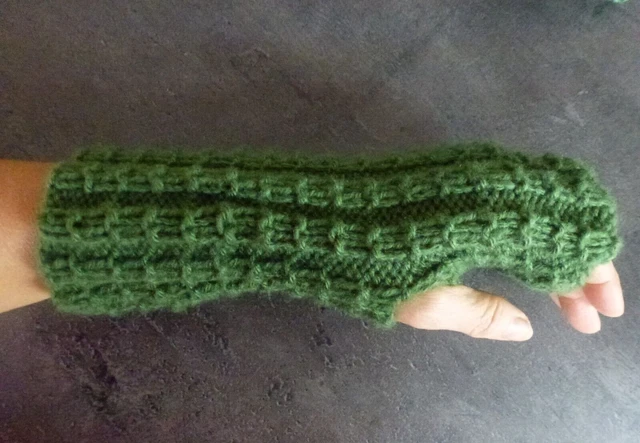 handgestrickte Armstulpen * Pulswärmer * Stulpen * Handwärmer *  NEU