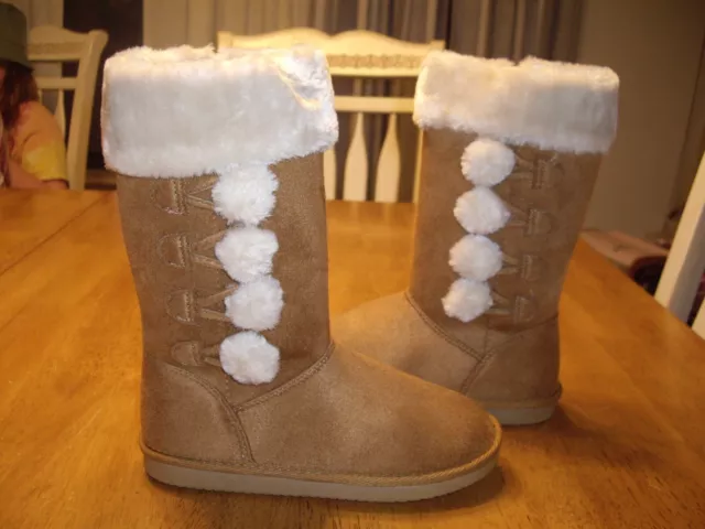 NEW Girls Size 1  SO Marisa Mid Calf Boot Faux Fur Trim Chestnut Pom Pom Accent