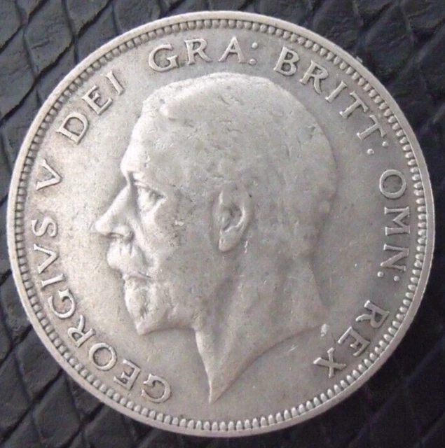 1933 GEORGE V SILVER HALF CROWN  ( 50% Silver )  British 2/6 Coin.   481