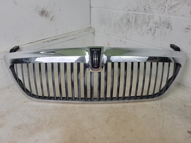98-02 Lincoln Navigator Oem Chrome Front Upper Grille Grill Black Emblem