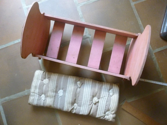 Lit Bambou Ancien De Poupée Ancienne Avec Son Matelas | UK