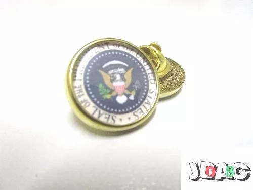 Pins Pin's Badge Usa President - Finition Argentee Ou Doree