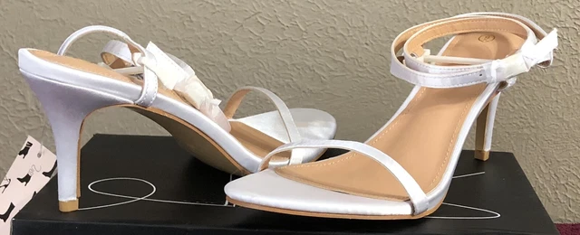 Women’s White Satin Lace Up Leg Wrap Stiletto Heel Sandals Size 9M NIB