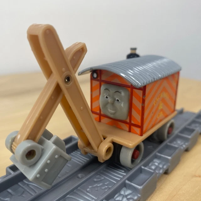 THOMAS THE TANK Engine Learning Curve Take Along Engine Ned 2006