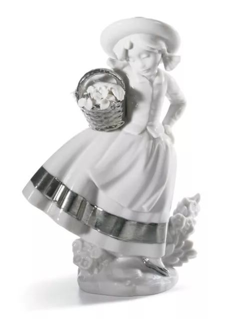 Lladro #7036 Dulce Perfume Re-Deco Marca Punta Niña Con Flores Retirado De Barco