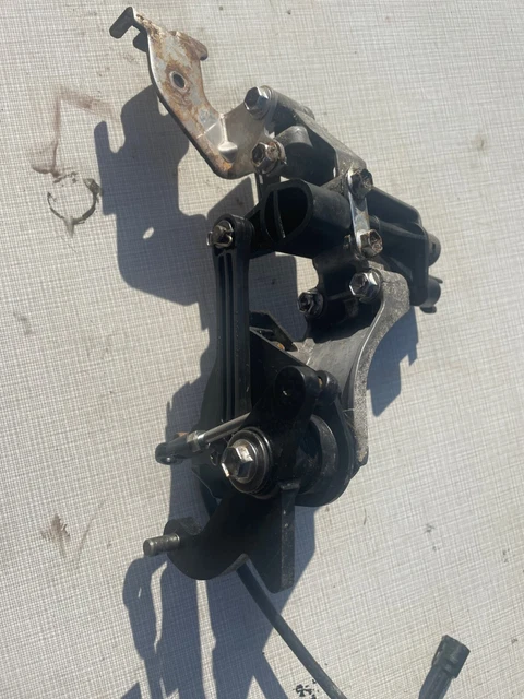 systeme d embrayage et acceleration complet  pour df 50 cv suzuki 4 tps. DE 2012