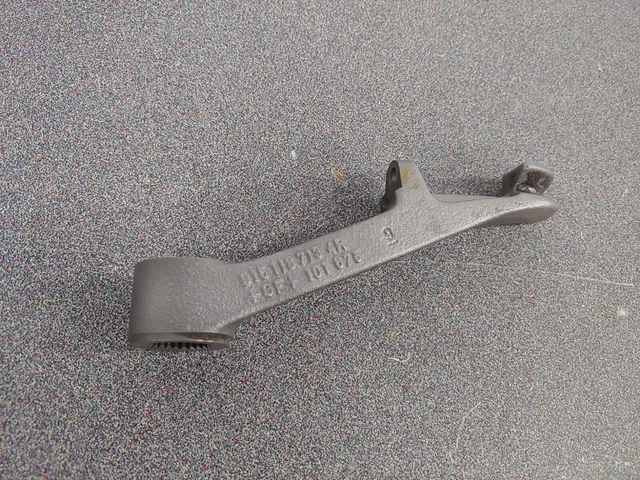 Very Nice Used Original Porsche 911 915 Transmission Clutch Fork 1974-75 Nla Very Nice Used Original Porsche 911 915 Transmission Clutch Fork 1974-75 Nla