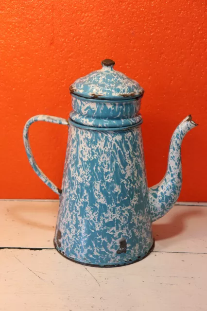ancienne cafetière, verseuse  émaillée bleue et blanche 29 cm ,décorative