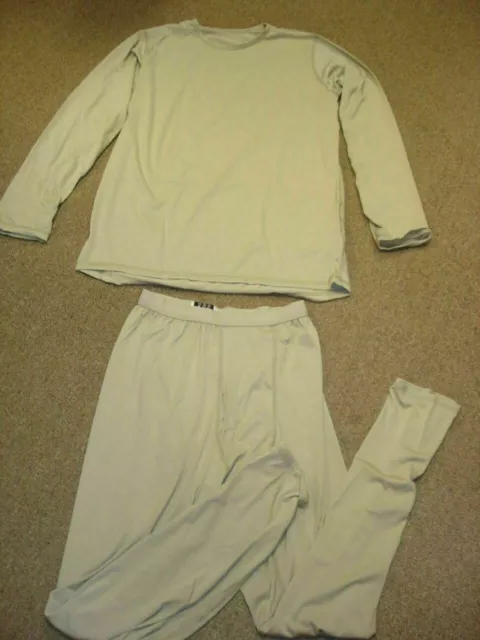 Gen III ECWCS level 1 Silk Thermal Tan Top and Bottom Set Medium Regular