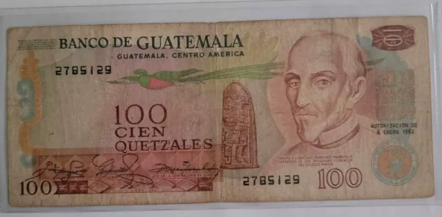 GUATEMALA BANK 100 QUETZALES De 1982 En Buen Estado