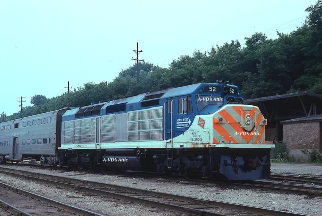 Orig slide MILW Milwaukee NW&MT commuter EMD F40C 52 VINTAGE Ellgin IL 1975 BIN