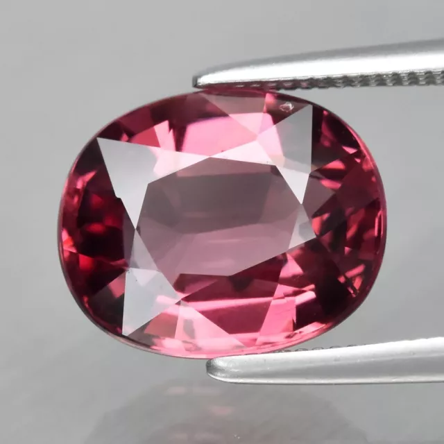 3.75ct 10x8.3mm VS Oval Natural Purplish Pink Malaya Garnet Gemstone, Tanzania