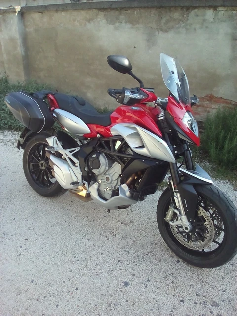 MV Agusta stradale 800