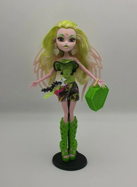 Monster high cheap batsy claro doll
