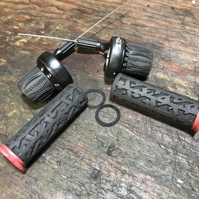 SRAM 700 ESP Sealed 3x8 Grip Shifters (24 Speed) With Trek Grips! SRAM 700 ESP Sealed 3x8 Grip Shifters (24 Speed) With Trek Grips!