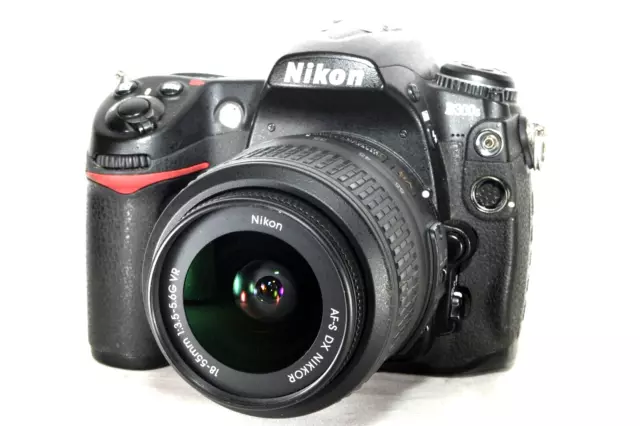 Nikon D300s Digital SLR Camera w/AF-S NIKKOR 18-55mm f/3.5-5.6G DX VR Lens