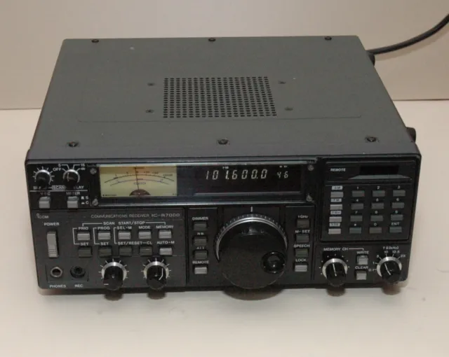 ICOM IC-R7000 HF/VHF/UHF Receiver-Scanner  25MHz-2000MHz