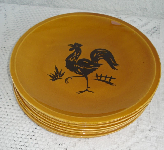 8 assiettes  plates Gien modèle campagne décor coq noir sur fond marron