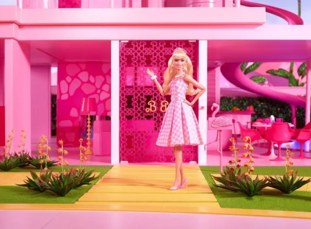 Tutti i giochi look rosa & designer ragazza decorativa selezione bambola Barbie alla moda