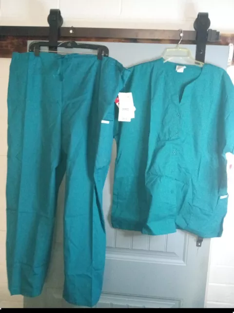 Barco 2 Piece Set Of Scrubs Top And Bottom Size 2XL