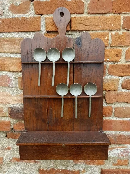 Late 18th Century English Antique Oak Spoon Rack + 6 x 17thC Pewter Spoons