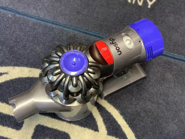 Dyson Staubsauger  V8 Grundgerät Silber mit Behälter und Filter Funktionsfähig