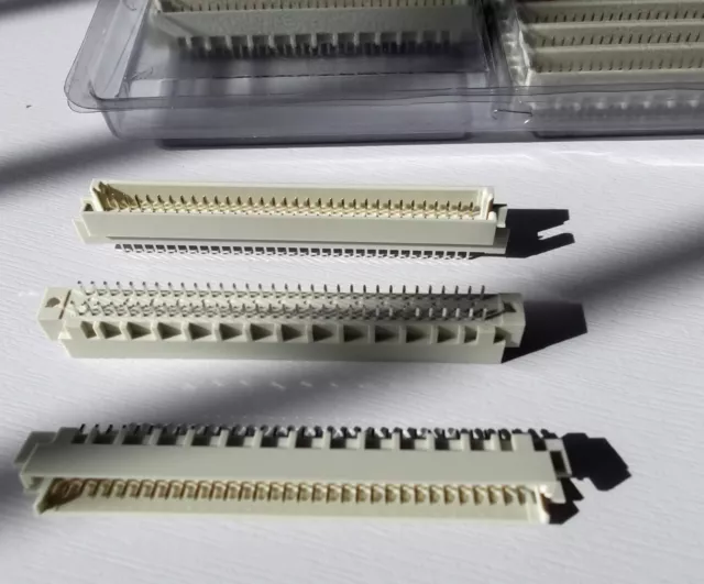 Plug 64 Way DIN 41612 A+C Vertical PCB Reverse 3 Row Body BULK x 40pcs @ £0.25p