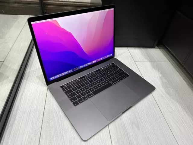 Apple MacBook Pro Retina 15.4” 2016 512GB SSD 16GB Ram 2.7GHz Core i7 Pro455 2GB