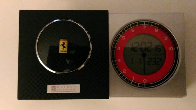 Réveil Oregon Scientific Ferrari – Finition Carbone / Aluminium – Occasion (petites Traces)