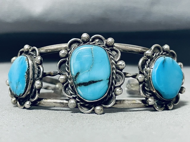 Outstanding Vintage Navajo Blue Diamond Turquoise Sterling Silver Bracelet