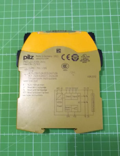 NEW Pilz 751103 PNOZ S3 C 24VDC 2n/o safety relay