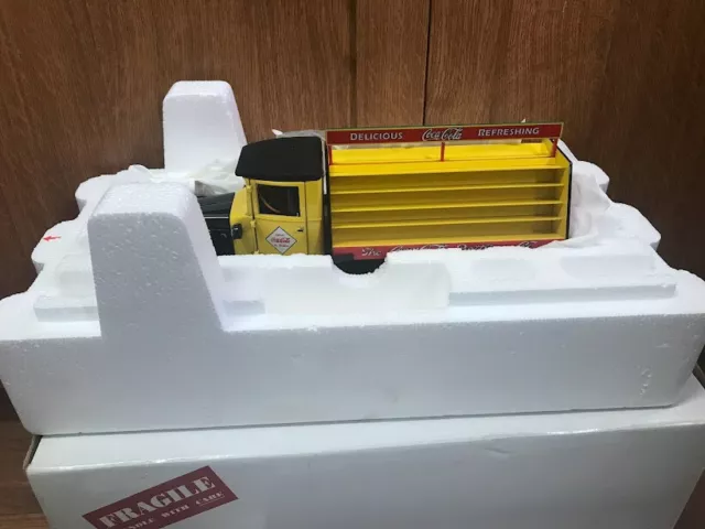 Danbury Mint 1928  Coca Cola Delivery Truck  Replica Truck & Box