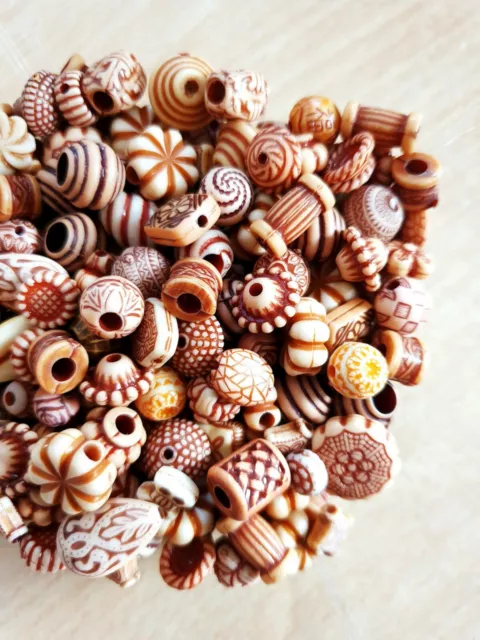 30 x Holzimitat Acrylperlen im Mix zum Fädeln/Basteln Schmuck Beads Spacer Deko