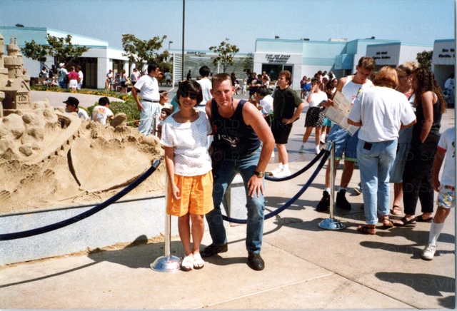 Vintage 1990s Found Photo - Happy Man & Woman Posing The For Camera At Sea World