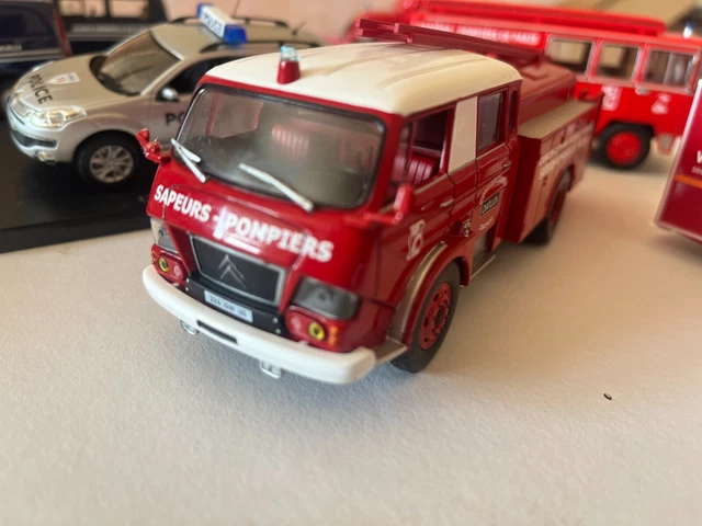 Camion de pompiers ancien en tôle, jouet vintage rare! CIJ (Défectueux