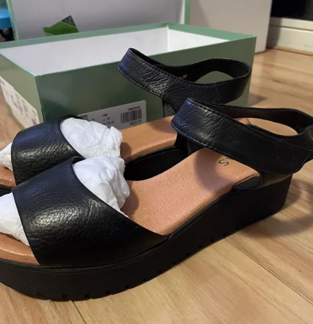 Midas ‘obi mi’ Black Leather Sandals Size 39 Or 8. Never Worn.