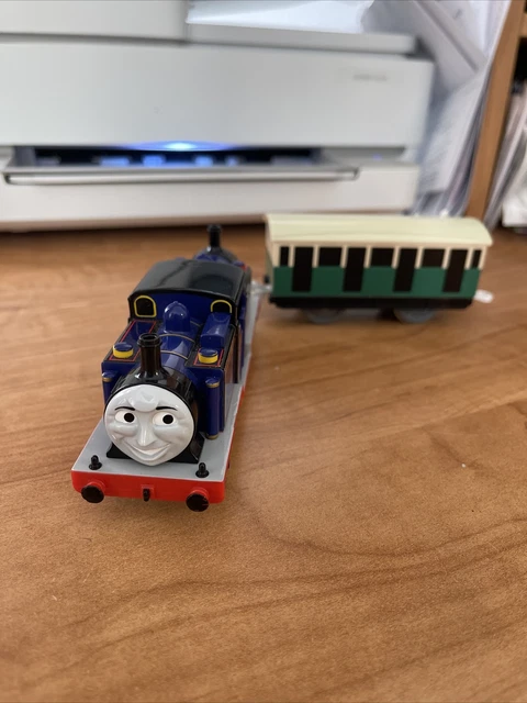 THOMAS & FRIENDS TrackMaster Mighty Mac + Motorized Passenger Coach £46 ...