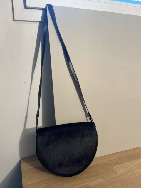 Sac À Main Bandoulière ou Porté Épaule En Cuir et Peau Demi Lune Charles Jourdan