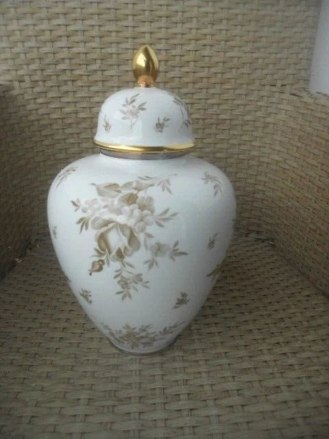 Pmr Bavaria Jaeger & Co Porzellan Vase PORZELLAN VASE DECKELVASE Urnenvase PMR Bavaria Jaeger & Co Dekor Weiß
