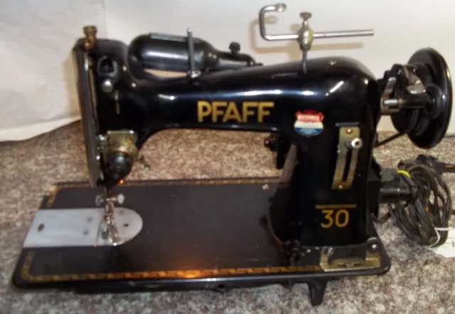 XF  PFAFF Model 30 SEWING MACHINE PARTS 5015077  1950s