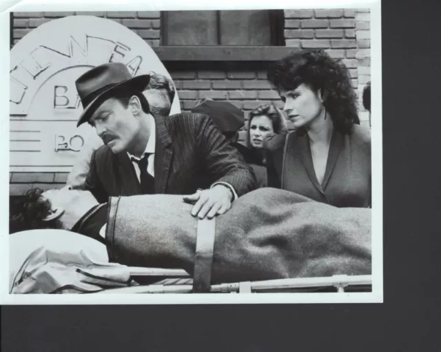 Mickey Spillanes Mike Hammer 1984 7x9 black & white tv still #nn