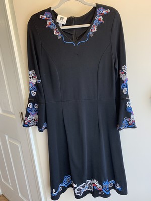 Vicky and Lucas Dress Size Large Black with Embroidered Boho With Bell Sleeves 