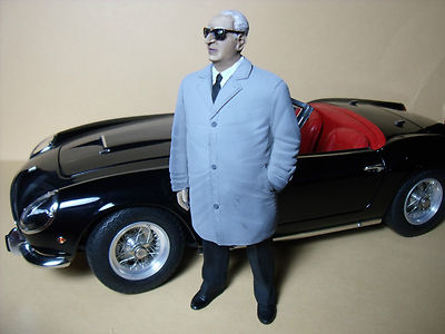 FIGURINE 1/18  ALBERTO  ASCARI  DRIVING  FERRARI  VROOM  PEINT PAINTED  FOR CMC 