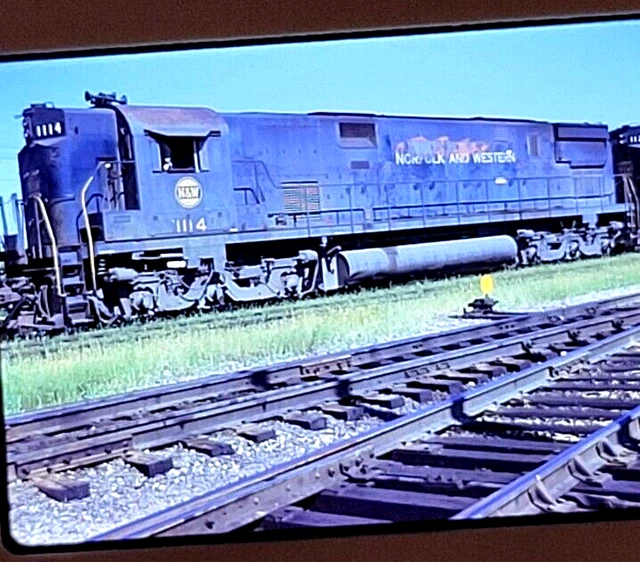 N&W Line Engine #114 C628 Railroad 35mm Photo Slide 1973 Norfolk & Western RR