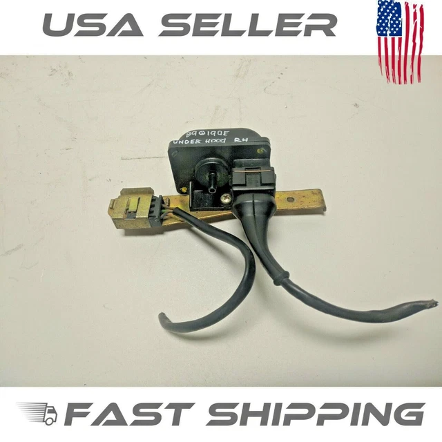 Aq210284 84-93 Mercedes 190E Under Hood Altitude Pressure Sensor + Bracket Oem