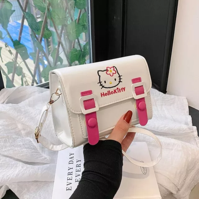 ••Explora un mundo kawaii: Bolsos de hombro de HelloKitty adorables te esperan••