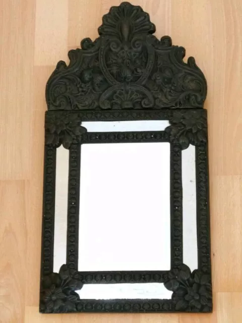 Antiker Spiegel mit Kupferrahmen und Glasleisten im viktorianischen Stil