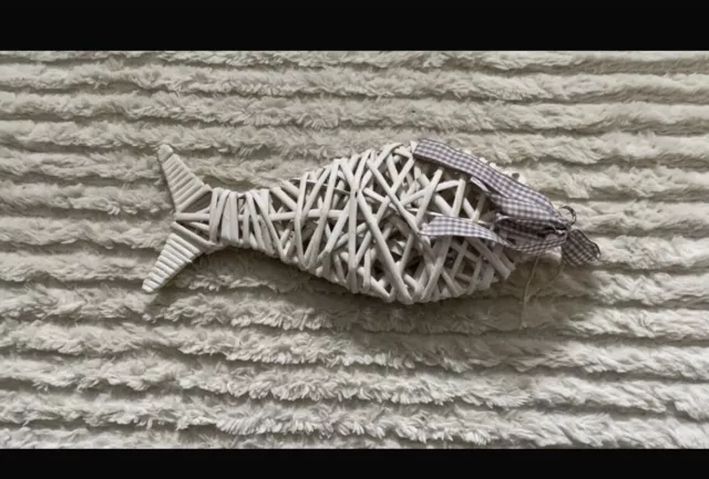 Wooden Fish Decor Wall Hanging Ornament Gift Nautical - Free Postage